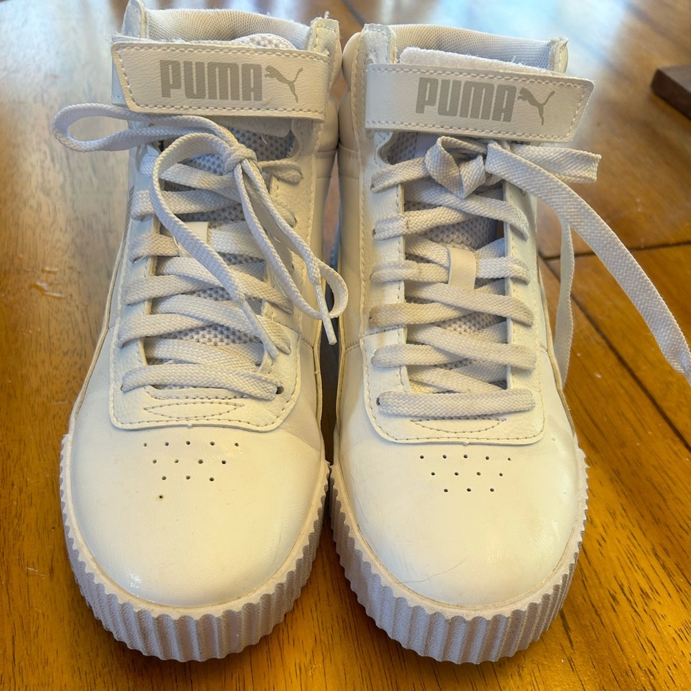 PUMA woman’s sneakers